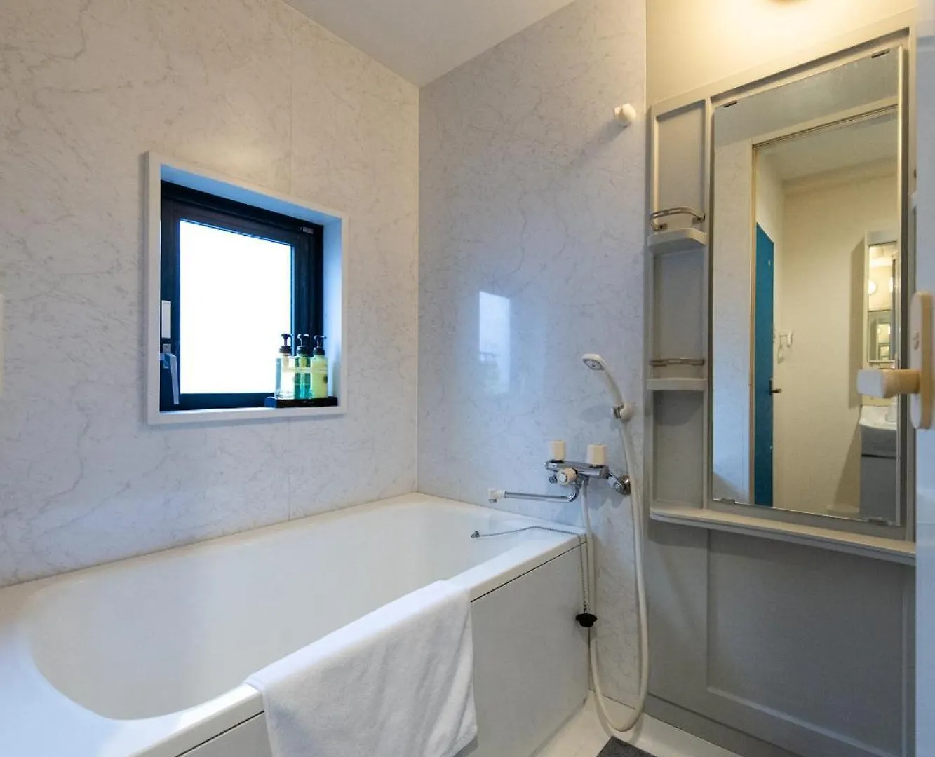Sky Living Apartment Osaka