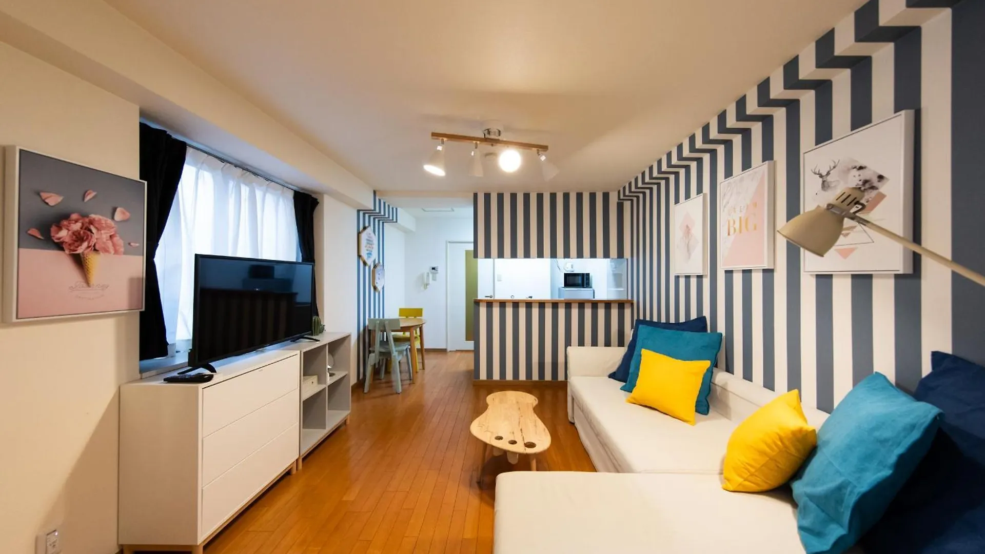 Sky Living Apartment Osaka