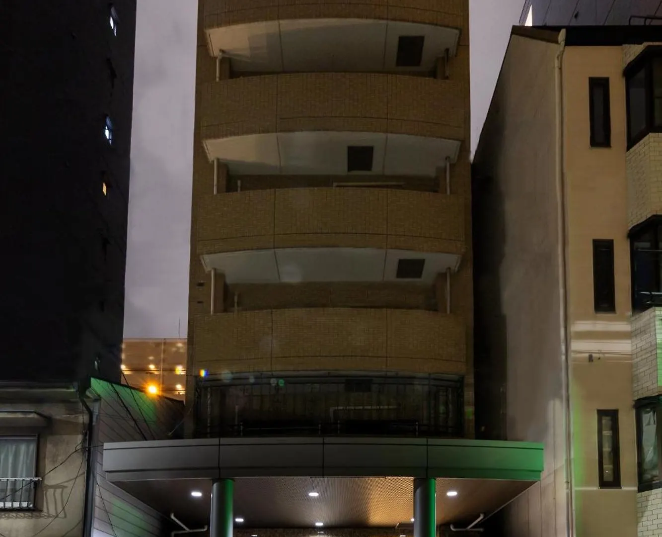 Sky Living Apartment Osaka